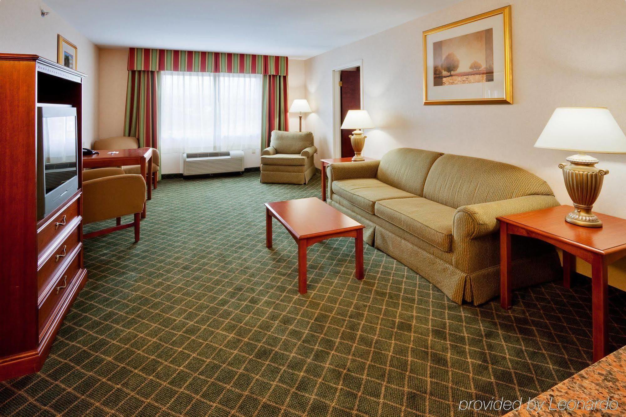 Holiday Inn Express & Suites Gibson By Ihg New Milford Esterno foto